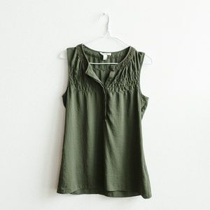 Banana Republic Forest Green Sleeveless Blouse sz4